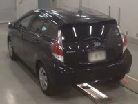 Toyota AQUA лот № 30077 оценка 3.5  с аукциона в Японии 5