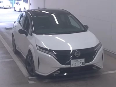 Nissan AURA