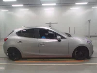 Mazda AXELA лот № 30083 оценка 3.5  с аукциона в Японии 2