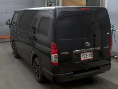 Toyota HIACE VAN