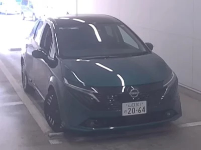 Nissan AURA