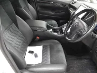 Toyota VELLFIRE лот № 30091 оценка 5  с аукциона в Японии 7