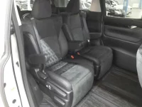 Toyota VELLFIRE лот № 30091 оценка 5  с аукциона в Японии 9