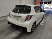 Toyota VITZ лот № 3007 оценка 3.5  с аукциона в Японии 4