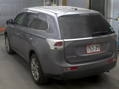 Mitsubishi OUTLANDER  с аукциона в Японии