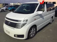 Nissan ELGRAND лот № 91 оценка 4  с аукциона в Японии 8