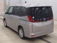 Toyota NOAH лот № 3023 оценка 4  с аукциона в Японии 5