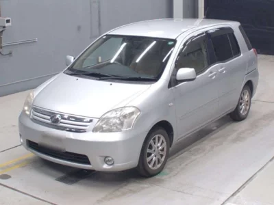 Toyota RAUM