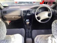 Toyota COROLLA лот № 105 оценка 4  с аукциона в Японии 7