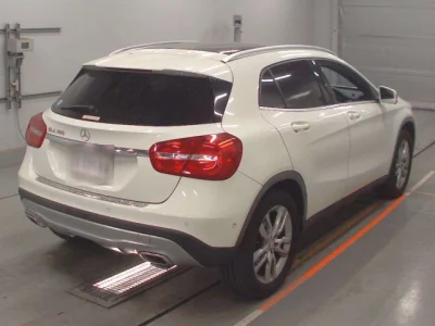 Mercedes-Benz GLA CLASS