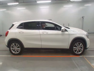 Mercedes-Benz GLA CLASS