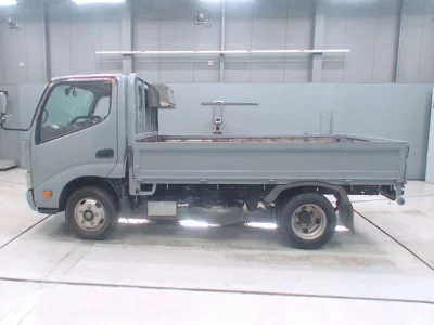Hino DUTRO  с аукциона в Японии