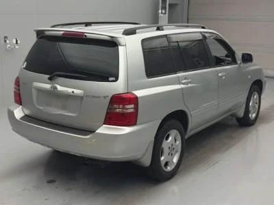 Toyota KLUGER  с аукциона в Японии