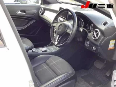 Mercedes-Benz GLA CLASS