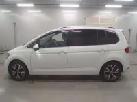 Volkswagen GOLF TOURAN лот № 38033 оценка 4  с аукциона в Японии 3