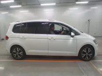 Volkswagen GOLF TOURAN лот № 38033 оценка 4  с аукциона в Японии 2