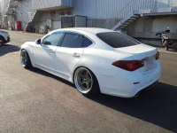 Nissan FUGA лот № 30136 оценка 4.5  с аукциона в Японии 5