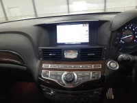 Nissan FUGA лот № 30136 оценка 4.5  с аукциона в Японии 8