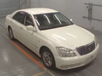 Toyota CROWN лот № 30138 оценка 3.5  с аукциона в Японии 4