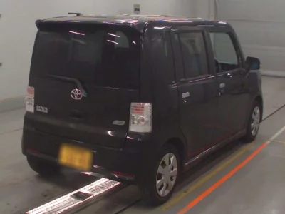 Toyota PIXIS SPACE