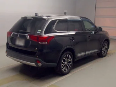 Mitsubishi OUTLANDER  с аукциона в Японии
