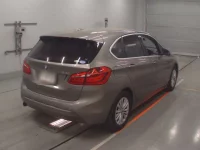 BMW 2-Series лот № 38050 оценка 4  с аукциона в Японии 1