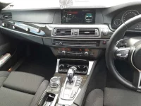 BMW 5-Series лот № 38048 оценка 4  с аукциона в Японии 8