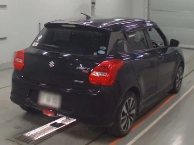 Suzuki SWIFT  с аукциона в Японии