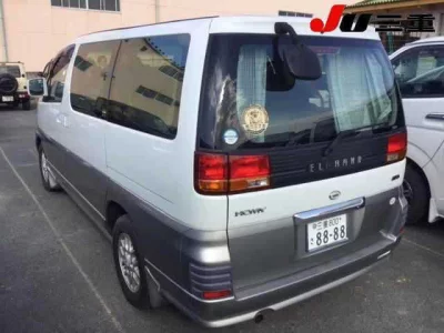 Nissan ELGRAND  с аукциона в Японии