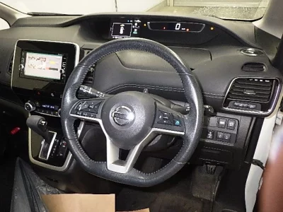 Nissan SERENA  с аукциона в Японии