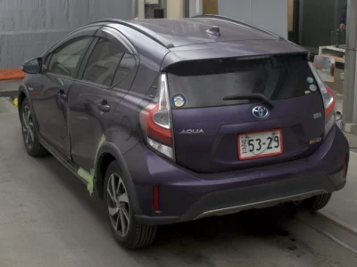 Toyota AQUA  с аукциона в Японии