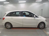 Mercedes-Benz B CLASS лот № 38064 оценка 4  с аукциона в Японии 2