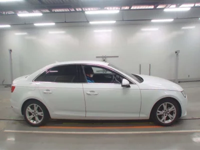 Audi A4  с аукциона в Японии