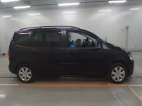 Volkswagen GOLF TOURAN лот № 38077 оценка 4  с аукциона в Японии 2