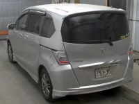 Honda FREED лот № 3084 оценка 4  с аукциона в Японии 1