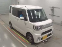 Toyota PIXIS MEGA лот № 150 оценка R  с аукциона в Японии 4