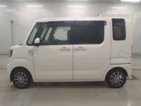 Toyota PIXIS MEGA лот № 150 оценка R  с аукциона в Японии 3