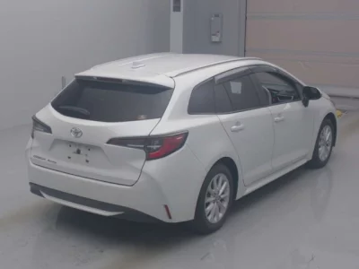 Toyota COROLLA TOURING  с аукциона в Японии