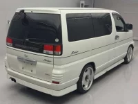 Nissan ELGRAND лот № 144 оценка 3.5  с аукциона в Японии 1