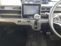 Suzuki WAGON R лот № 30243 оценка R  с аукциона в Японии 8