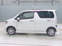Suzuki WAGON R лот № 30243 оценка R  с аукциона в Японии 3