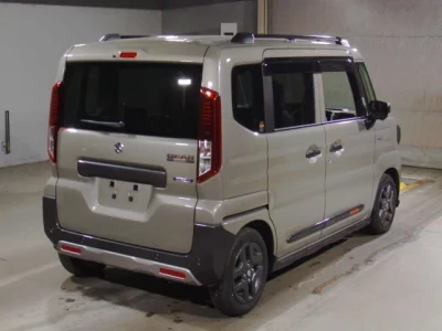 Suzuki SPACIA GEAR  с аукциона в Японии