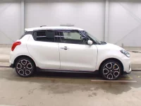 Suzuki SWIFT лот № 3101 оценка 4  с аукциона в Японии 2