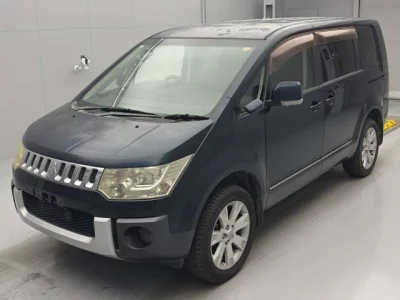 Mitsubishi DELICA D5