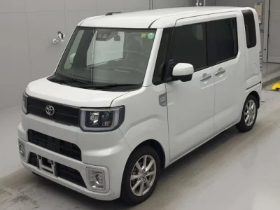 Toyota PIXIS MEGA