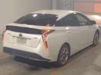 Toyota Prius лот № 30004 оценка 3.5  с аукциона в Японии 1