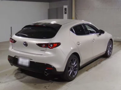 Mazda MAZDA3  с аукциона в Японии