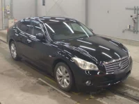 Nissan FUGA лот № 3130 оценка 4  с аукциона в Японии 4