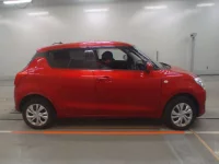 Suzuki SWIFT лот № 30226 оценка 3  с аукциона в Японии 2