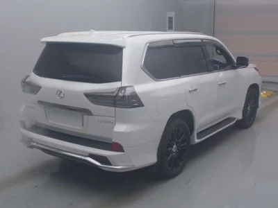 Lexus LX